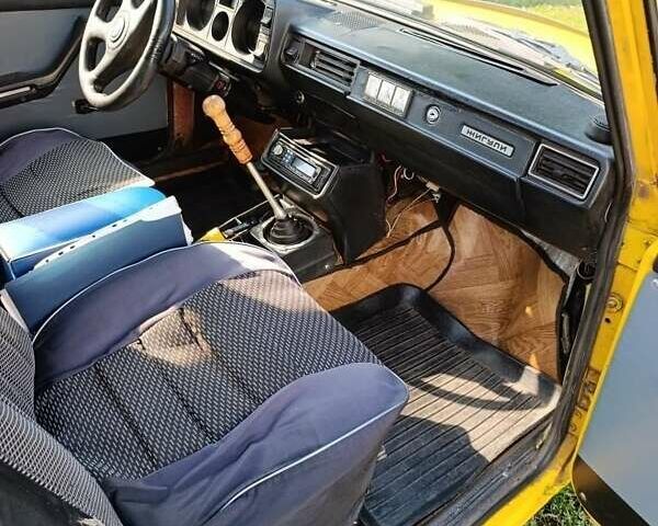 Жовтий ВАЗ 2105, об'ємом двигуна 1.3 л та пробігом 353 тис. км за 553 $, фото 6 на Automoto.ua