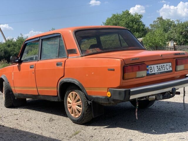 Желтый ВАЗ 2105, объемом двигателя 1.2 л и пробегом 150 тыс. км за 476 $, фото 4 на Automoto.ua