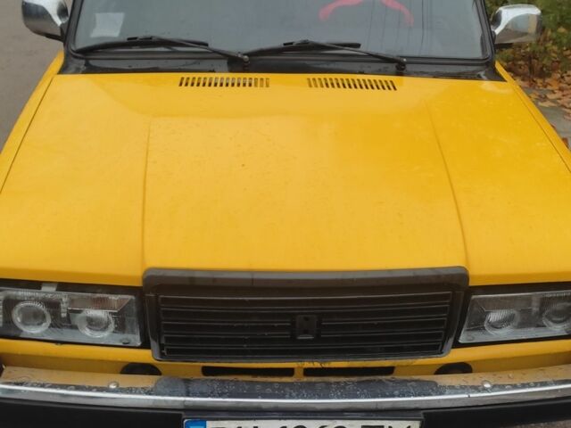 Желтый ВАЗ 2105, объемом двигателя 1.2 л и пробегом 120 тыс. км за 1097 $, фото 4 на Automoto.ua