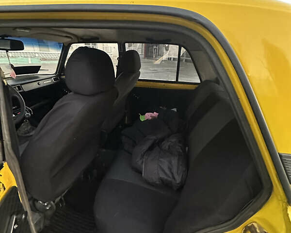 Жовтий ВАЗ 2105, об'ємом двигуна 1.2 л та пробігом 200 тис. км за 901 $, фото 32 на Automoto.ua
