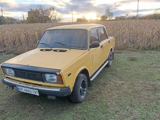 Жовтий ВАЗ 2105, об'ємом двигуна 1.2 л та пробігом 60 тис. км за 482 $, фото 3 на Automoto.ua
