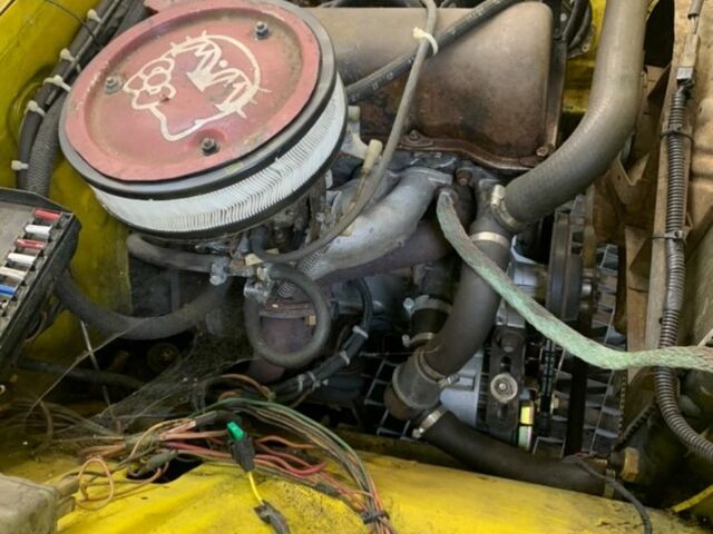 Желтый ВАЗ 2105, объемом двигателя 0 л и пробегом 10 тыс. км за 1300 $, фото 4 на Automoto.ua