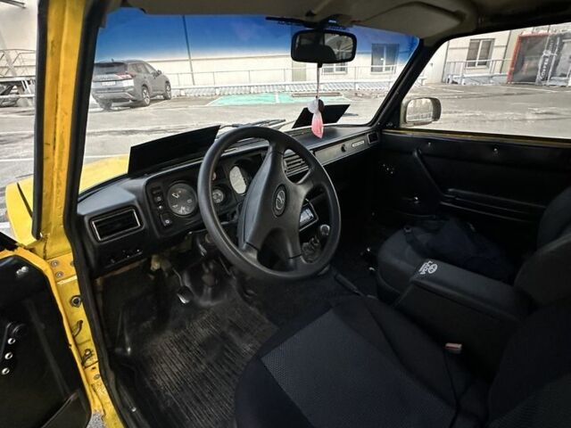 Желтый ВАЗ 2105, объемом двигателя 1.2 л и пробегом 200 тыс. км за 905 $, фото 6 на Automoto.ua