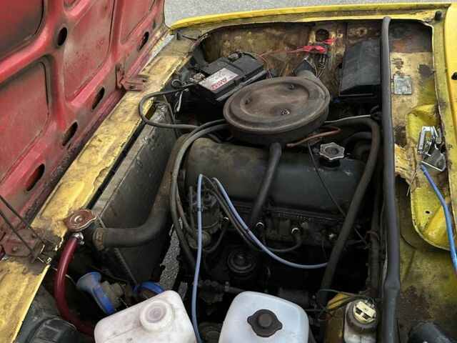 Желтый ВАЗ 2105, объемом двигателя 1.2 л и пробегом 200 тыс. км за 905 $, фото 5 на Automoto.ua