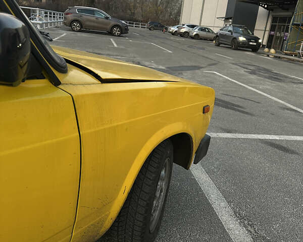Жовтий ВАЗ 2105, об'ємом двигуна 1.2 л та пробігом 200 тис. км за 901 $, фото 18 на Automoto.ua