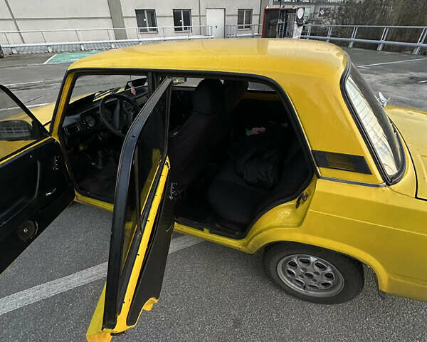 Жовтий ВАЗ 2105, об'ємом двигуна 1.2 л та пробігом 200 тис. км за 901 $, фото 30 на Automoto.ua