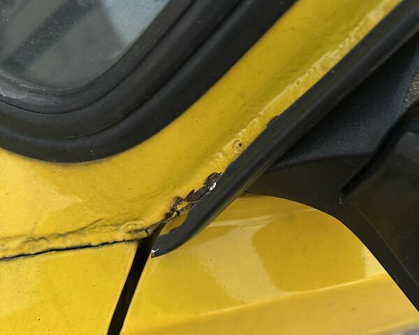 Жовтий ВАЗ 2105, об'ємом двигуна 1.2 л та пробігом 200 тис. км за 901 $, фото 21 на Automoto.ua