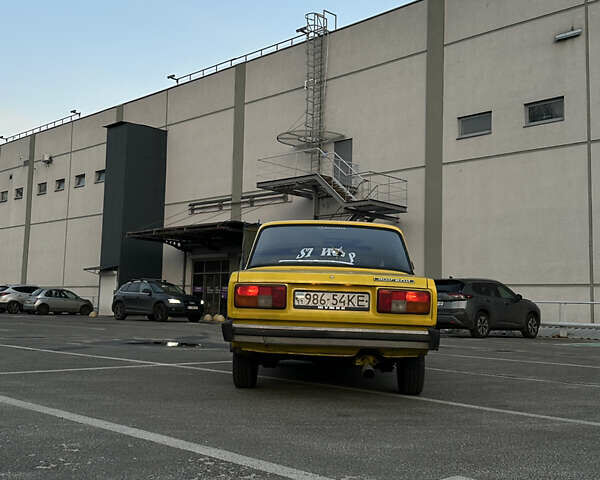 Жовтий ВАЗ 2105, об'ємом двигуна 1.2 л та пробігом 200 тис. км за 901 $, фото 8 на Automoto.ua