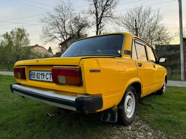 Желтый ВАЗ 2105, объемом двигателя 1.3 л и пробегом 100 тыс. км за 450 $, фото 5 на Automoto.ua