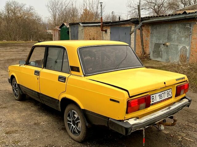 Желтый ВАЗ 2105, объемом двигателя 1.6 л и пробегом 0 тыс. км за 450 $, фото 5 на Automoto.ua