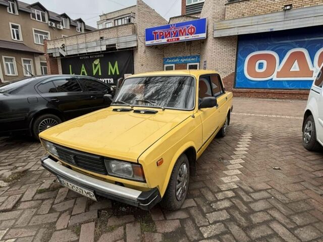 Желтый ВАЗ 2105, объемом двигателя 1.3 л и пробегом 44 тыс. км за 47000 $, фото 1 на Automoto.ua