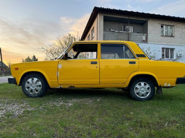 Желтый ВАЗ 2105, объемом двигателя 1.3 л и пробегом 100 тыс. км за 450 $, фото 14 на Automoto.ua