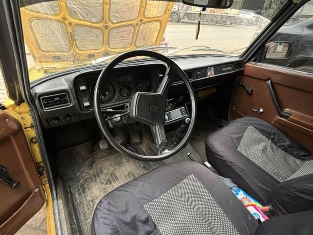 Желтый ВАЗ 2105, объемом двигателя 1.3 л и пробегом 44 тыс. км за 47000 $, фото 9 на Automoto.ua