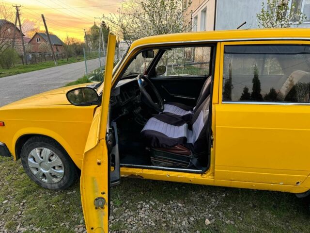 Желтый ВАЗ 2105, объемом двигателя 1.3 л и пробегом 100 тыс. км за 450 $, фото 11 на Automoto.ua