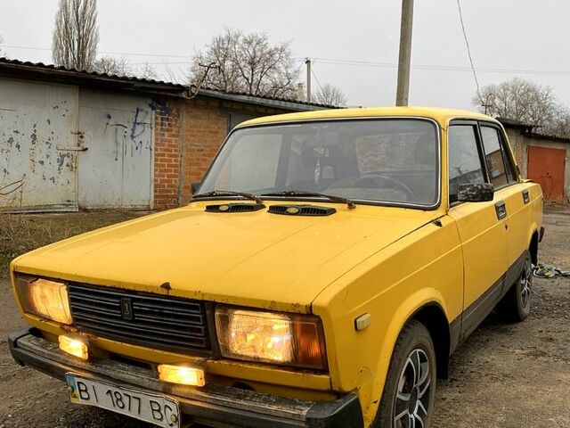Желтый ВАЗ 2105, объемом двигателя 1.6 л и пробегом 0 тыс. км за 450 $, фото 1 на Automoto.ua