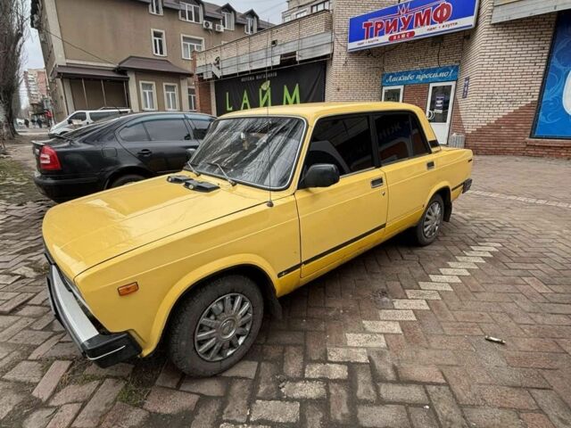 Желтый ВАЗ 2105, объемом двигателя 1.3 л и пробегом 44 тыс. км за 47000 $, фото 2 на Automoto.ua