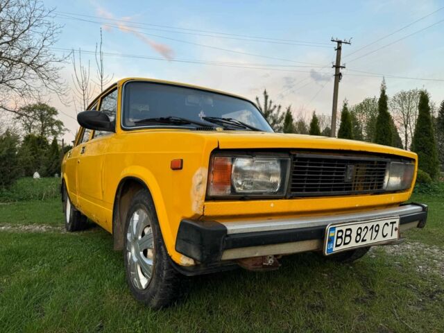 Желтый ВАЗ 2105, объемом двигателя 1.3 л и пробегом 100 тыс. км за 450 $, фото 1 на Automoto.ua