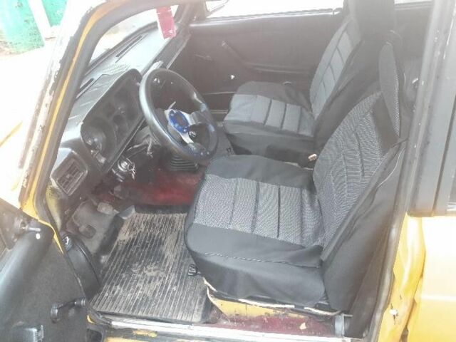 Желтый ВАЗ 2105, объемом двигателя 1.3 л и пробегом 3 тыс. км за 546 $, фото 5 на Automoto.ua