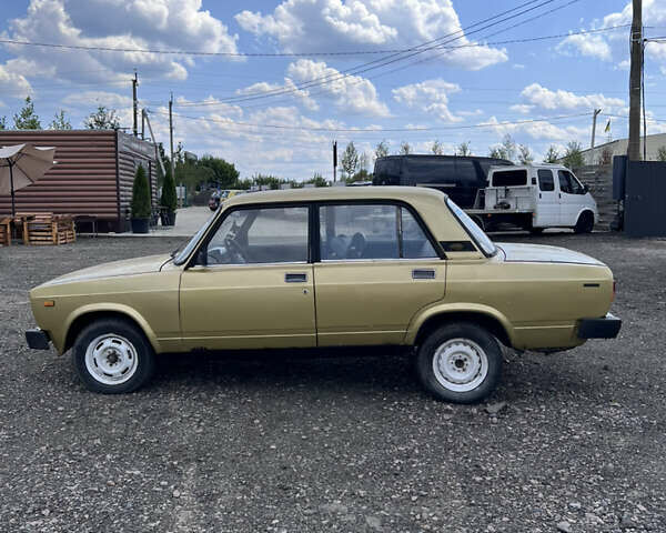 Желтый ВАЗ 2105, объемом двигателя 1.5 л и пробегом 200 тыс. км за 350 $, фото 1 на Automoto.ua