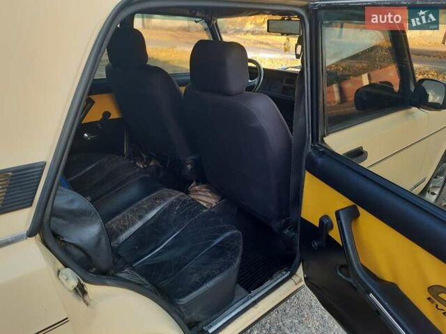 Жовтий ВАЗ 2105, об'ємом двигуна 1.3 л та пробігом 100 тис. км за 1000 $, фото 13 на Automoto.ua