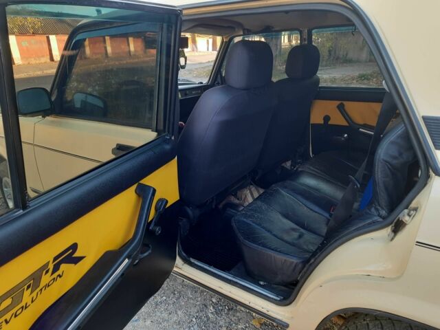 Желтый ВАЗ 2105, объемом двигателя 1.3 л и пробегом 250 тыс. км за 1100 $, фото 10 на Automoto.ua