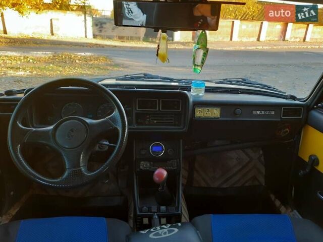 Жовтий ВАЗ 2105, об'ємом двигуна 1.3 л та пробігом 100 тис. км за 1000 $, фото 11 на Automoto.ua