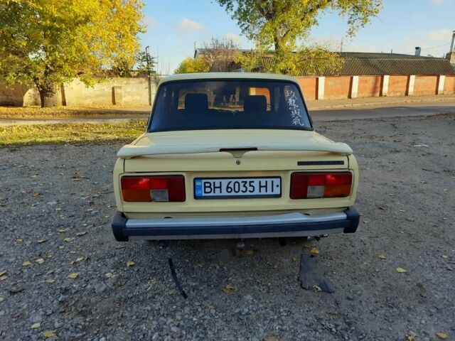 Желтый ВАЗ 2105, объемом двигателя 1.3 л и пробегом 250 тыс. км за 1100 $, фото 6 на Automoto.ua