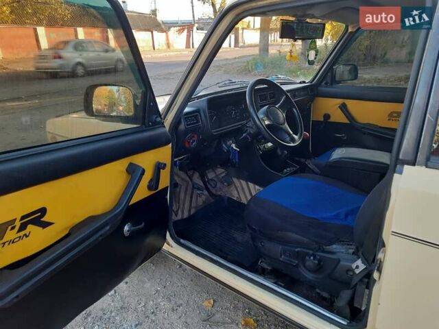 Жовтий ВАЗ 2105, об'ємом двигуна 1.3 л та пробігом 100 тис. км за 1000 $, фото 9 на Automoto.ua