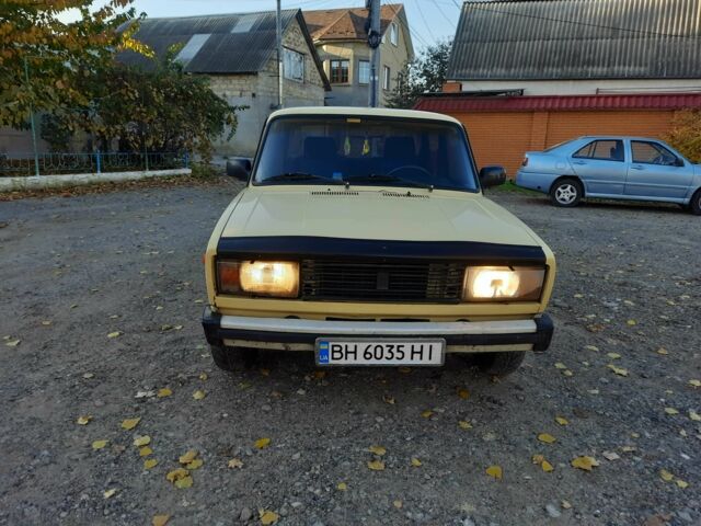 Желтый ВАЗ 2105, объемом двигателя 1.3 л и пробегом 250 тыс. км за 1100 $, фото 1 на Automoto.ua