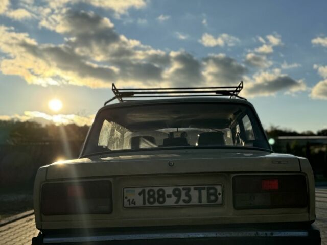 Жовтий ВАЗ 2105, об'ємом двигуна 1.6 л та пробігом 71 тис. км за 550 $, фото 3 на Automoto.ua