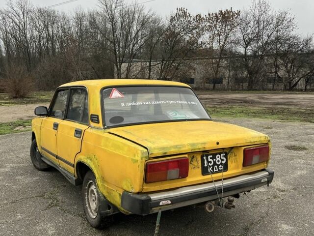 Желтый ВАЗ 2105, объемом двигателя 1.3 л и пробегом 74 тыс. км за 178 $, фото 6 на Automoto.ua