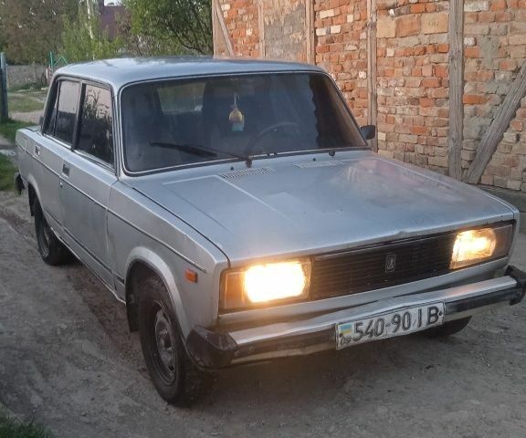 Сірий ВАЗ 2105, об'ємом двигуна 1.5 л та пробігом 67 тис. км за 380 $, фото 5 на Automoto.ua