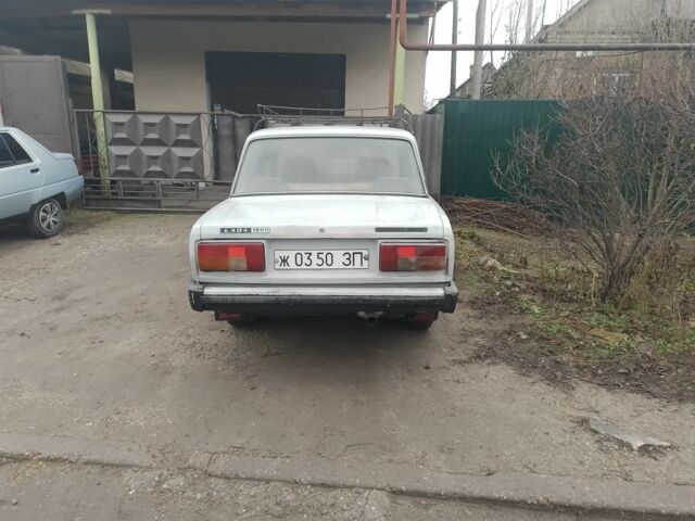 Серый ВАЗ 2105, объемом двигателя 1.5 л и пробегом 180 тыс. км за 402 $, фото 1 на Automoto.ua