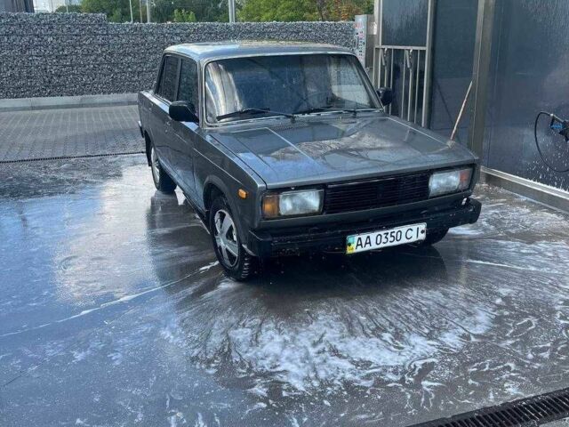 Серый ВАЗ 2105, объемом двигателя 0 л и пробегом 300 тыс. км за 700 $, фото 1 на Automoto.ua