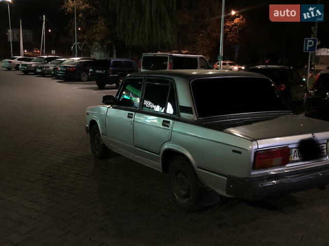 Серый ВАЗ 2105, объемом двигателя 1.5 л и пробегом 50 тыс. км за 1000 $, фото 2 на Automoto.ua