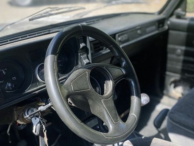 Сірий ВАЗ 2105, об'ємом двигуна 1.6 л та пробігом 200 тис. км за 300 $, фото 4 на Automoto.ua