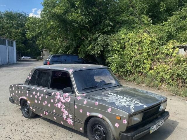 Сірий ВАЗ 2105, об'ємом двигуна 1.6 л та пробігом 200 тис. км за 300 $, фото 1 на Automoto.ua