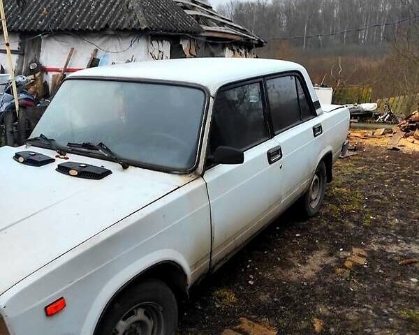 Серый ВАЗ 2105, объемом двигателя 1.5 л и пробегом 300 тыс. км за 600 $, фото 5 на Automoto.ua