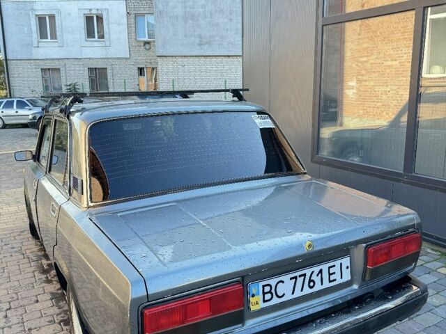 Серый ВАЗ 2105, объемом двигателя 1 л и пробегом 40 тыс. км за 870 $, фото 5 на Automoto.ua