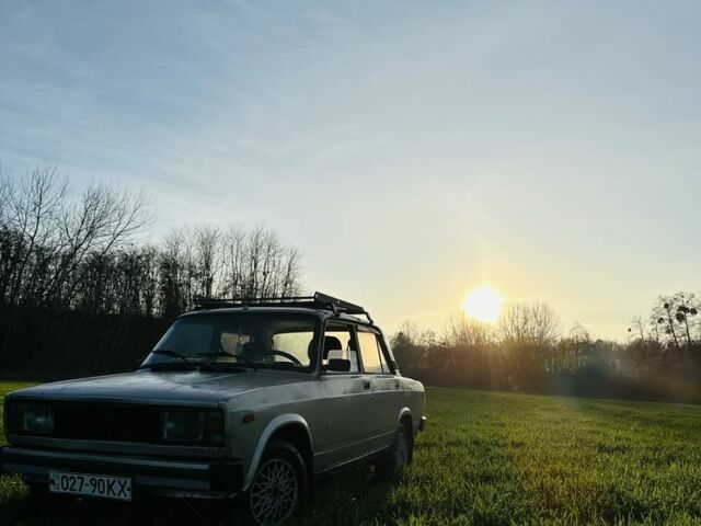 Серый ВАЗ 2105, объемом двигателя 1.5 л и пробегом 1000 тыс. км за 800 $, фото 2 на Automoto.ua