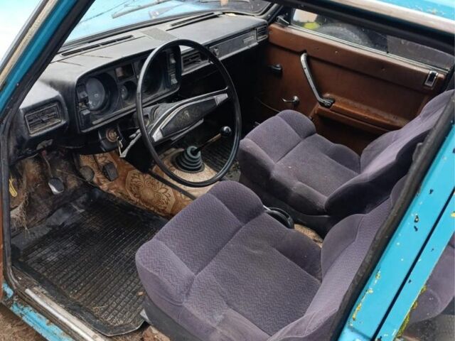 Синий ВАЗ 2105, объемом двигателя 1.3 л и пробегом 120 тыс. км за 286 $, фото 4 на Automoto.ua