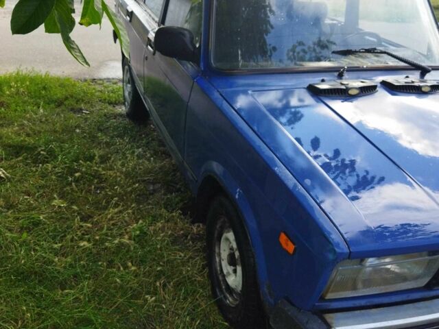 Синій ВАЗ 2105, об'ємом двигуна 1.5 л та пробігом 1 тис. км за 28000 $, фото 5 на Automoto.ua