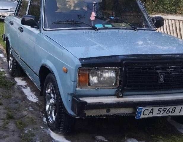 Синий ВАЗ 2105, объемом двигателя 1.5 л и пробегом 3 тыс. км за 728 $, фото 2 на Automoto.ua