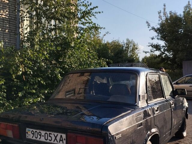 Синий ВАЗ 2105, объемом двигателя 1 л и пробегом 99 тыс. км за 533 $, фото 4 на Automoto.ua