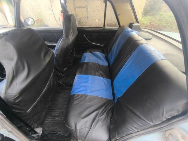 Синий ВАЗ 2105, объемом двигателя 1.5 л и пробегом 100 тыс. км за 597 $, фото 6 на Automoto.ua