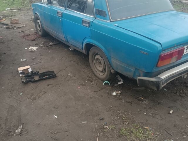 Синий ВАЗ 2105, объемом двигателя 0 л и пробегом 1 тыс. км за 426 $, фото 4 на Automoto.ua