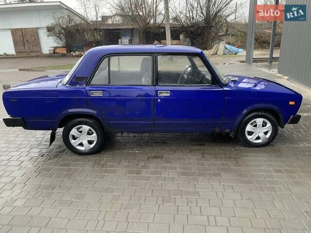 Синий ВАЗ 2105, объемом двигателя 1.3 л и пробегом 250 тыс. км за 850 $, фото 4 на Automoto.ua