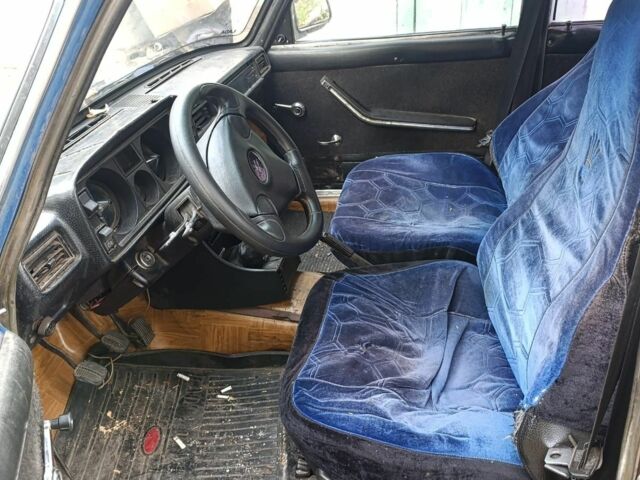 Синий ВАЗ 2105, объемом двигателя 1.2 л и пробегом 200 тыс. км за 726 $, фото 3 на Automoto.ua