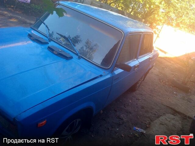 Синий ВАЗ 2105, объемом двигателя 1.3 л и пробегом 0 тыс. км за 700 $, фото 2 на Automoto.ua