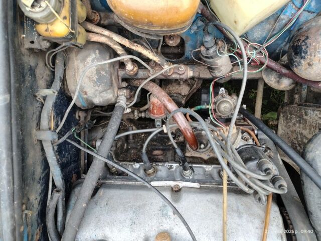 Синий ВАЗ 2105, объемом двигателя 1 л и пробегом 100 тыс. км за 120 $, фото 4 на Automoto.ua